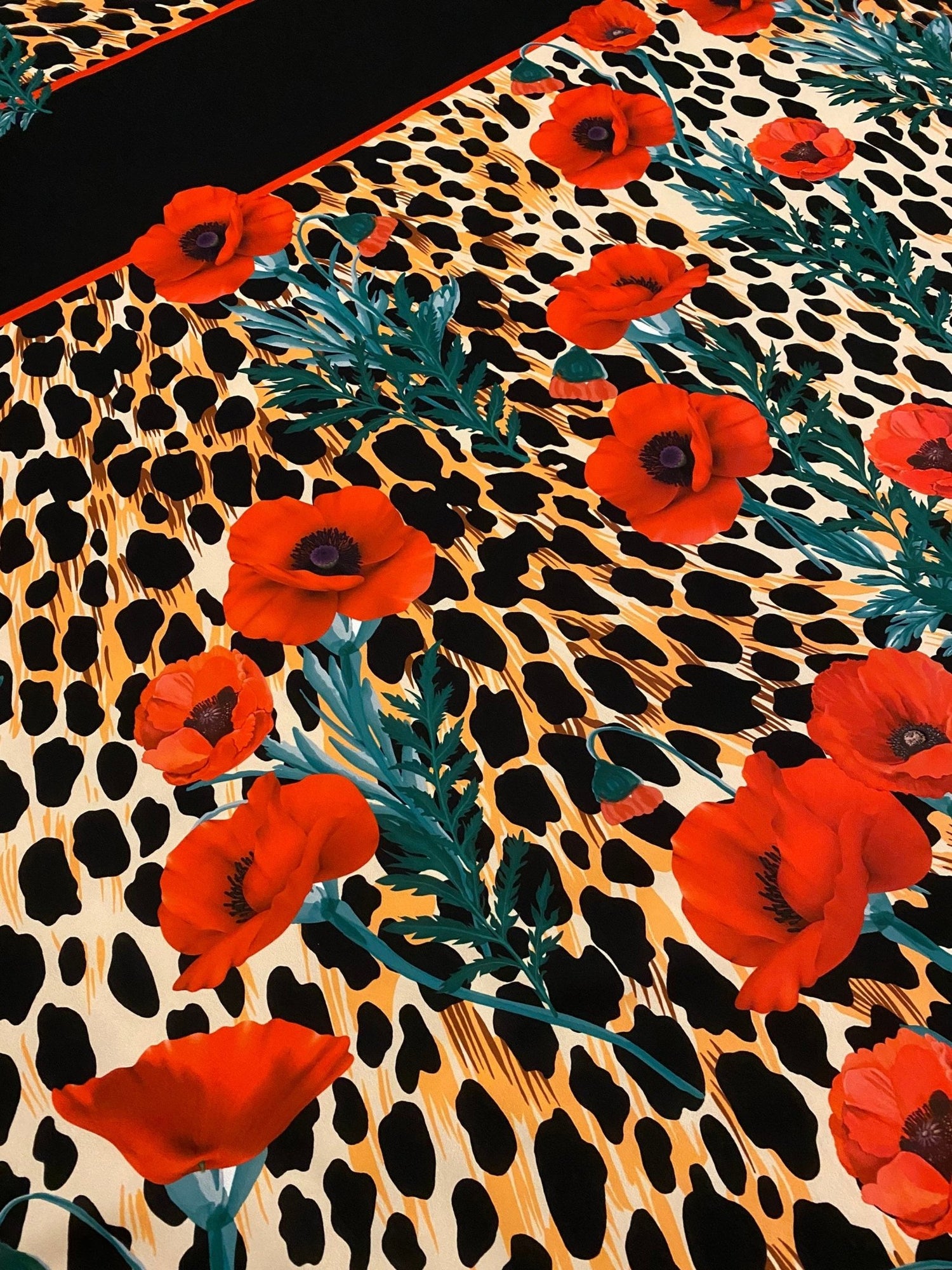 Leopard pattern Fabric, poppy flower print Silky Crepe Fabric , Fabric by the yard, Panel Fabric 150*100cm // 1.64 * 1.09 yard - Whotex Online Fabric Store